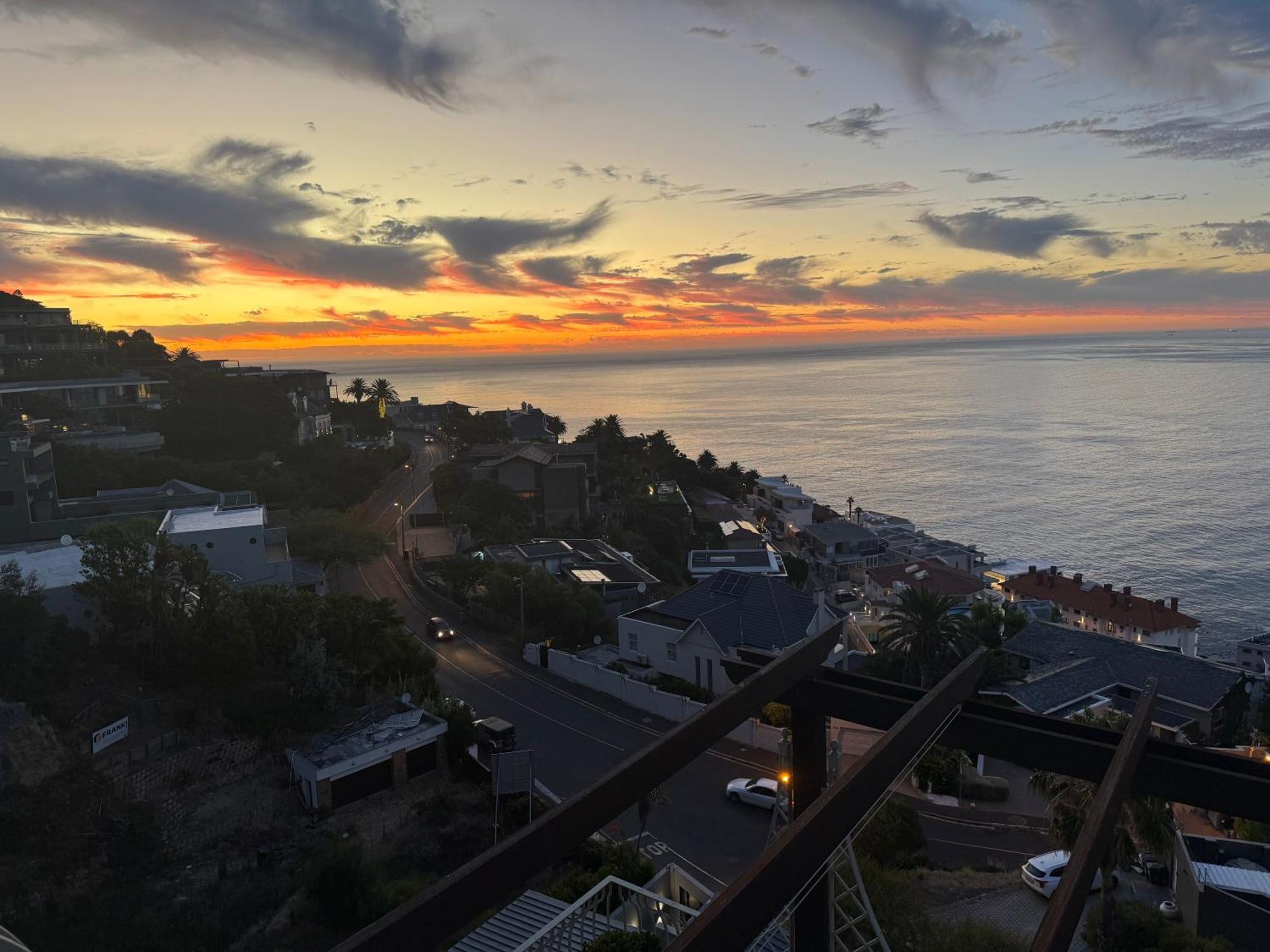 Villa Del Mar - "Luxurious En-Suite Bedroom With Lounge And Stunning Sea View Balcony In Bantry Bay" Kaapstad Buitenkant foto